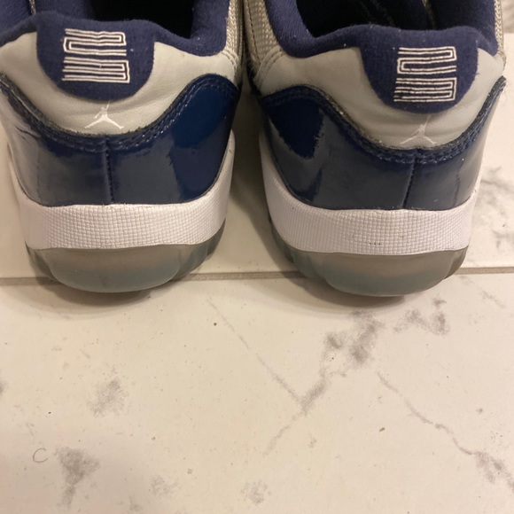 Nike Air Jordan Retro 11 Low Georgetown  Youth 2y - Picture 4 of 12